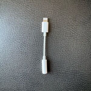 Apple Lightning to 3.5 mm Headphone Jack Adapter - White